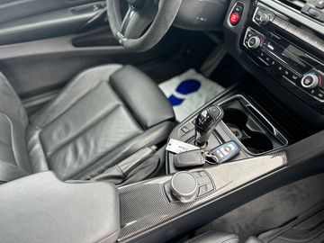 Car image 31