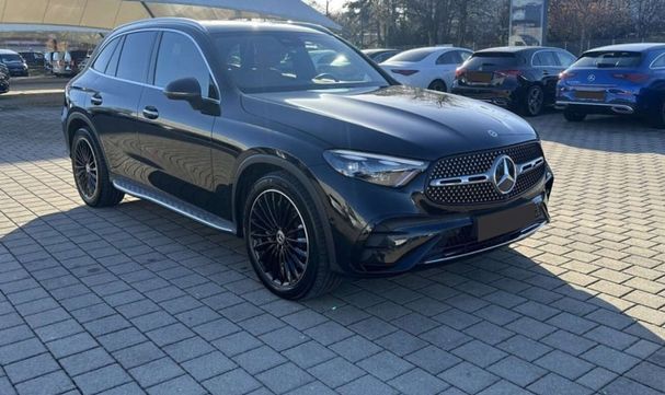 Mercedes-Benz GLC 300 Line 198 kW image number 2