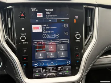 Car image 40