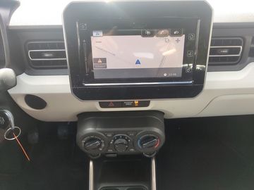 Car image 14