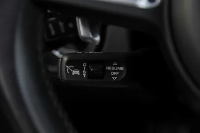 Car image 38