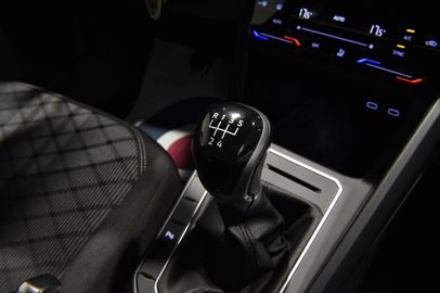 Car image 38