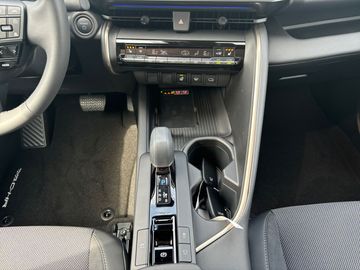 Car image 12