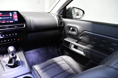 Car image 42
