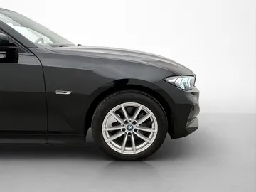 Car image 36