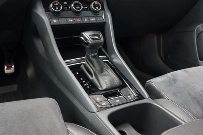 Car image 38