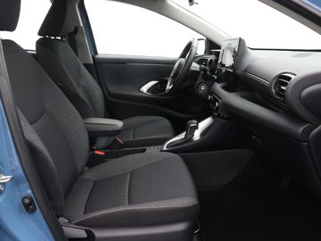 Car image 30