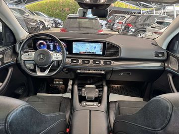 Car image 37