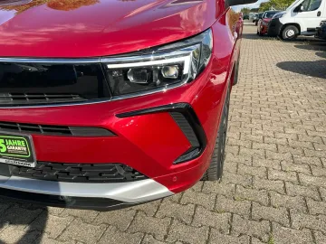 Car image 30