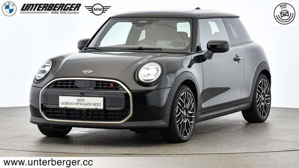 Mini Cooper S Favoured Trim 150 kW image number 1