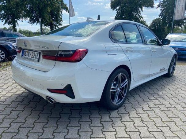 BMW 330 e Sport Line 215 kW image number 6