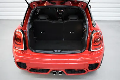 Car image 34