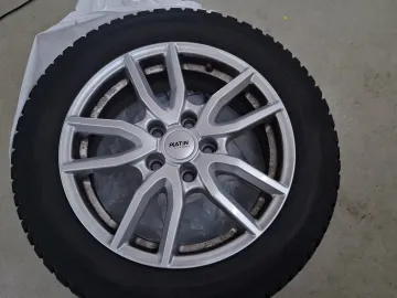 Car image 27