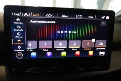 Car image 29