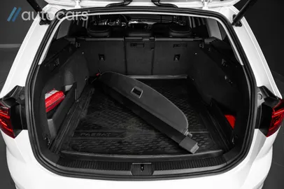 Car image 34