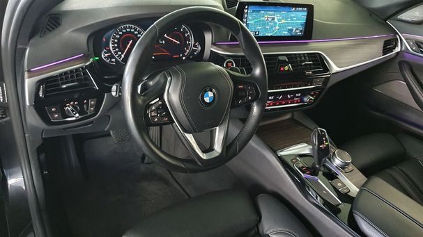 BMW 530i Touring 185 kW image number 9