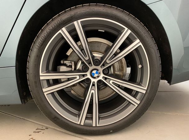 BMW 330 e M xDrive 215 kW image number 9