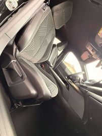 Car image 36