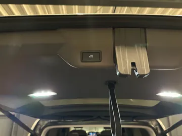 Car image 38
