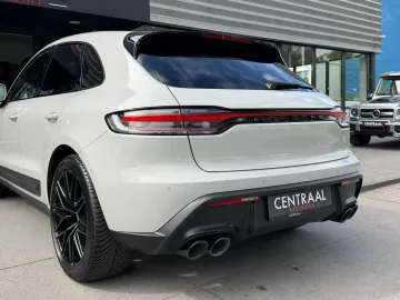 Car image 37