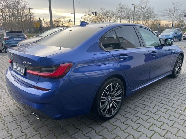 BMW 330 e M Sport 215 kW image number 4