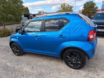 Car image 4