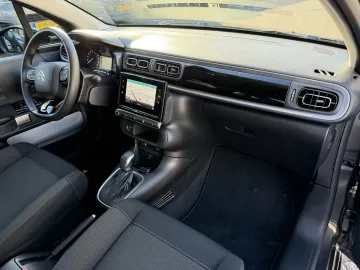 Car image 29