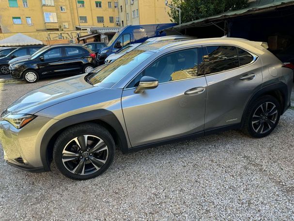 Lexus UX 250h 107 kW image number 10