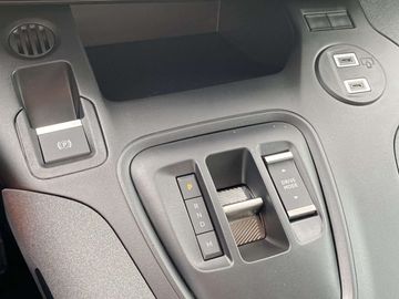 Car image 41