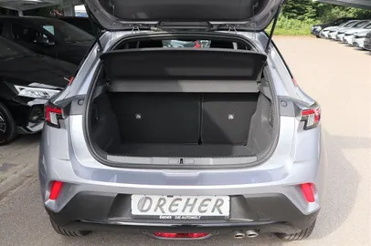 Car image 25