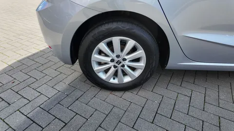 Car image 34