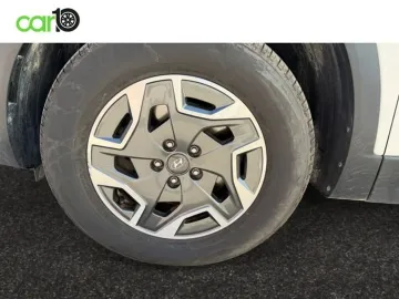 Car image 22