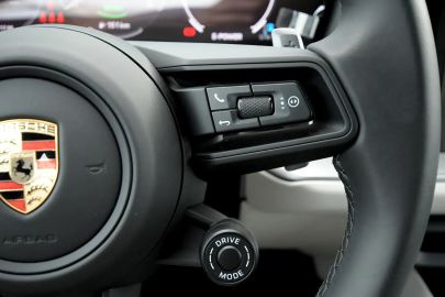 Car image 33