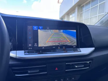 Car image 34