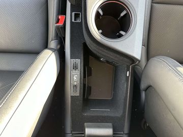 Car image 37