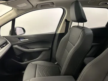 Car image 33