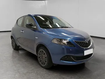 Car image 2