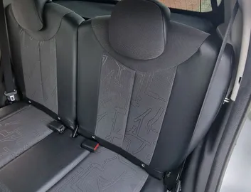 Car image 22