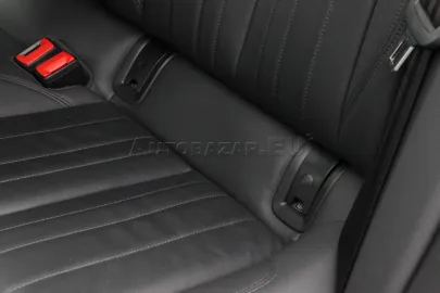 Car image 35