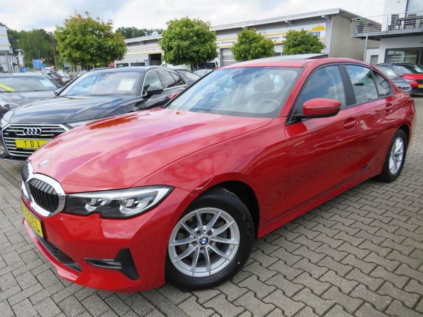 BMW 320d Advantage 140 kW image number 1