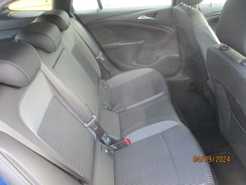 Car image 12