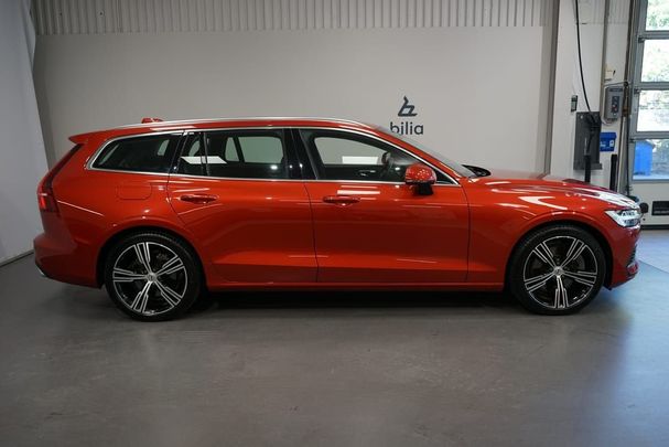 Volvo V60 T6 Recharge AWD 253 kW image number 2