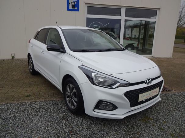 Hyundai i20 Blue 1.2 62 kW image number 1