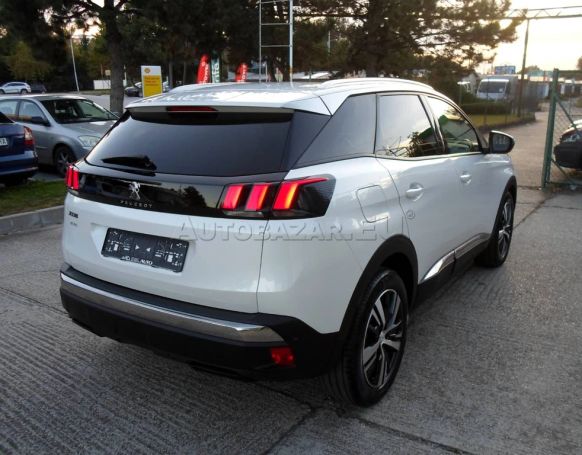 Peugeot 3008 PureTech 130 96 kW image number 3