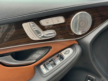 Car image 36