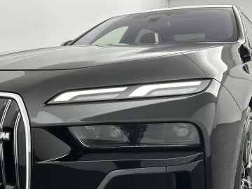 Car image 43