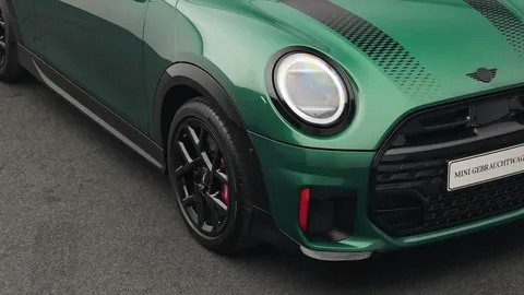 Car image 22