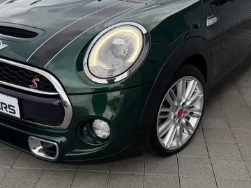 Car image 28