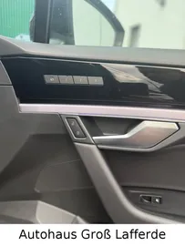 Car image 38