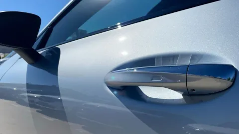 Car image 29